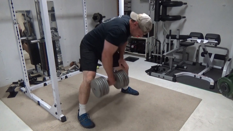 Cross-Body Dumbbell Rows For Upper Back Row Right