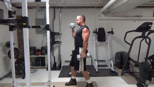 alternating dumbbell curl