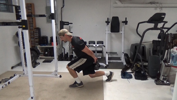 Quad Stretch Walking Lunges For Quad Activation and Mass