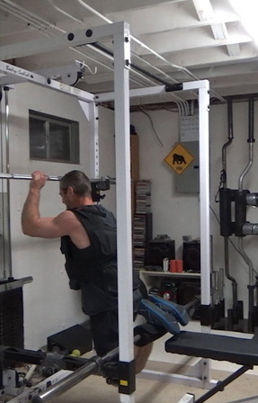 Vertical Sissy Squats For Stretch-Focused Quadricep Training
