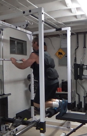 Vertical Sissy Squats For Stretch-Focused Quadricep Training