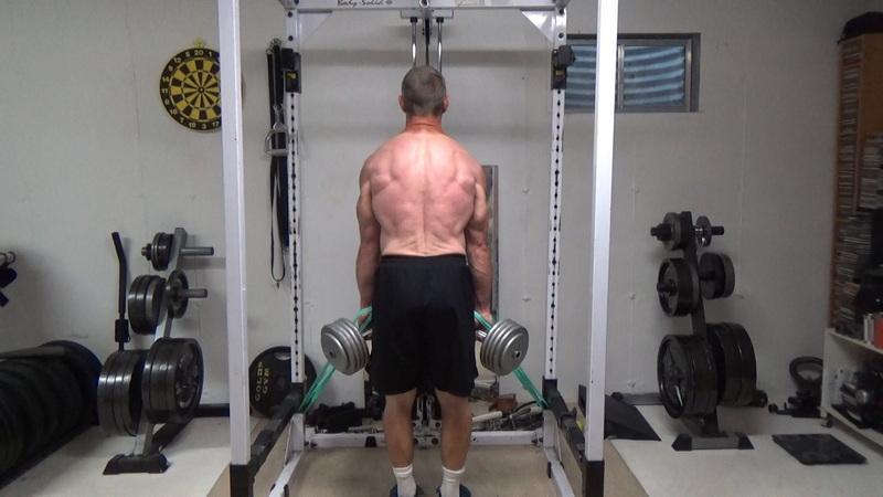 Band-Dumbbell Shrugs for Bigger Middle Traps