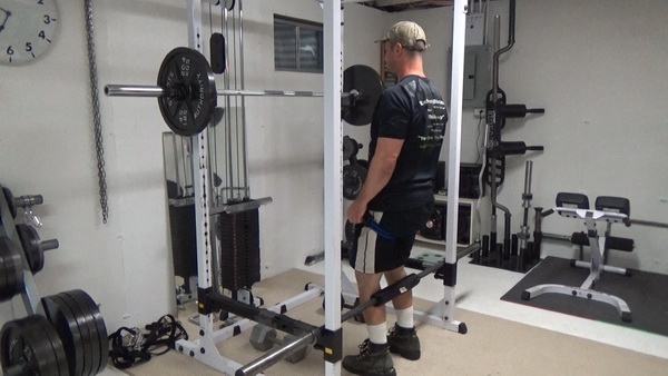 Braced Leg Squats Top