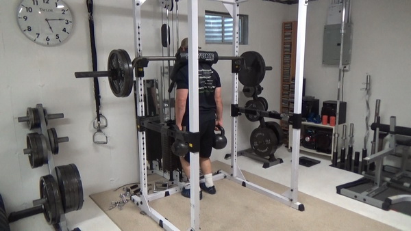 Weight Releaser Kettlebell Yoke Bar Squats Start